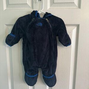 The North Face hooded fleece bunting - size 0-3 months